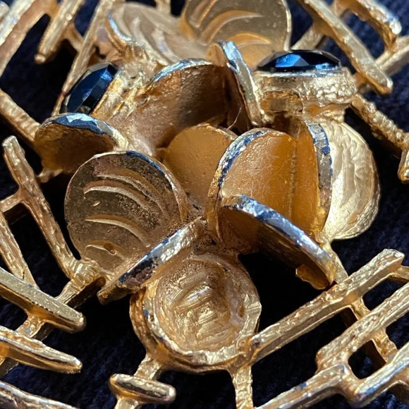 Brutalist Gold Tone Plated Abstract Modernist Necklace with Faceted Black Beads - Picture 12 of 12